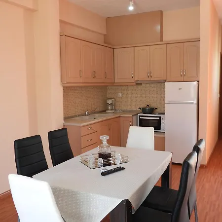 Christos Apartment *