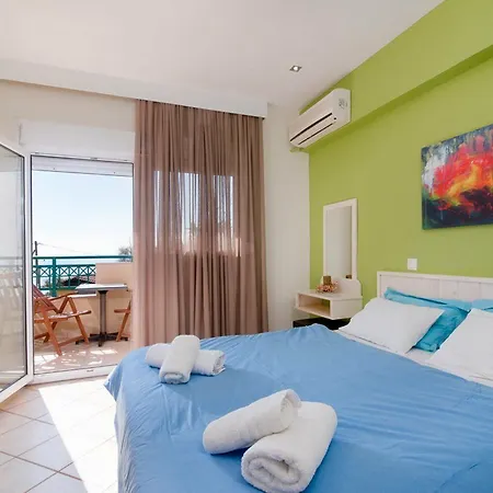 Christos アパート